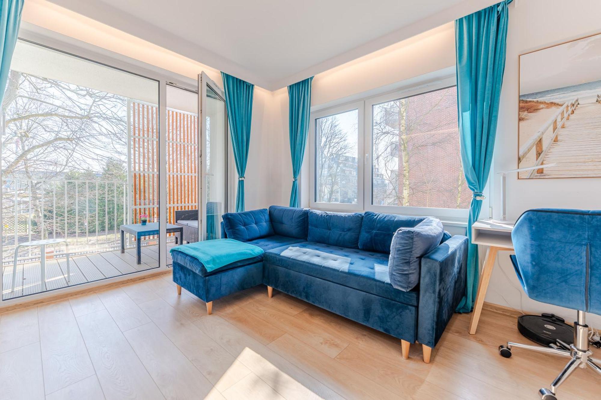 Feniks Seaside With Pool & Near Apartament *