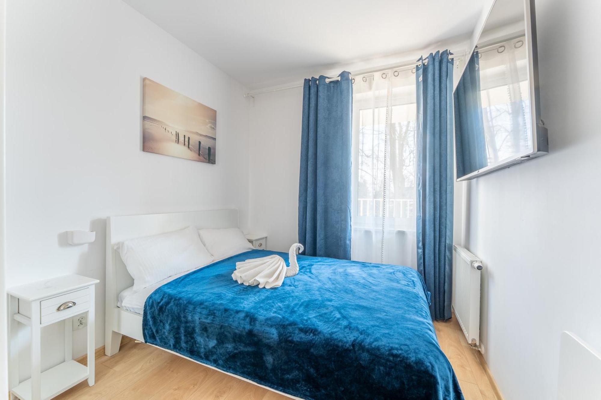 Feniks Seaside With Pool & Near Apartament *