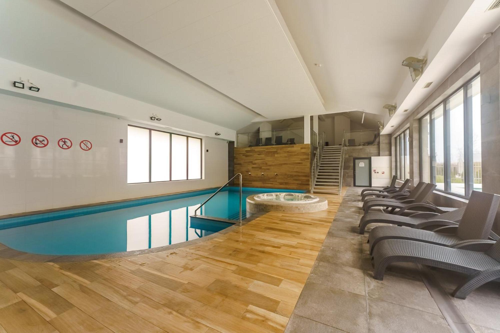 Apartament Feniks Seaside With Pool & Near Kołobrzeg